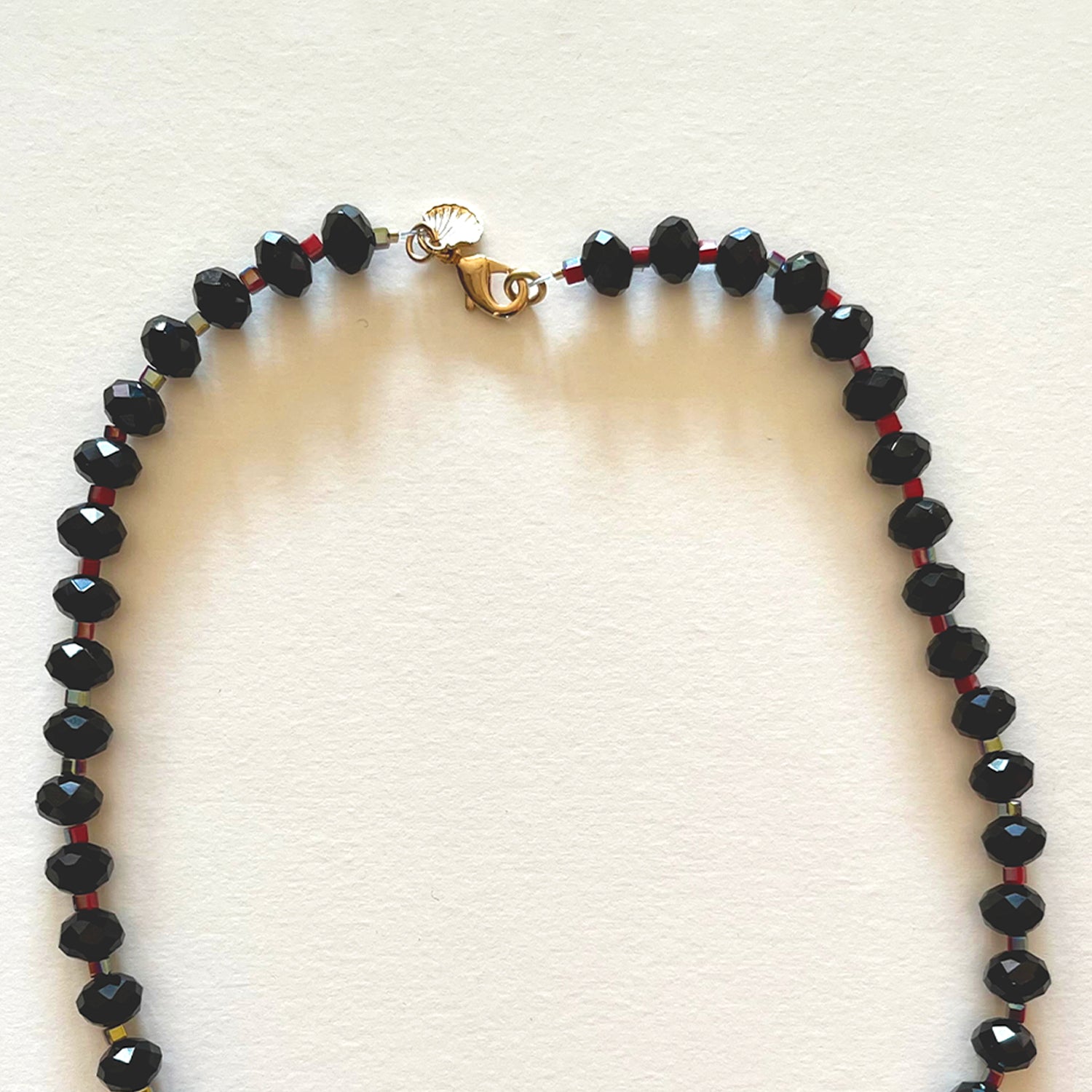 The black crystal necklace