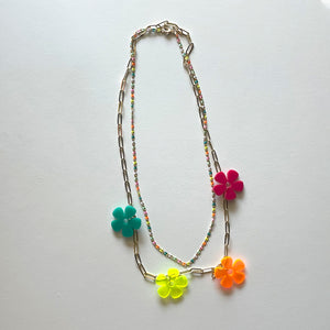 The multicolor flower necklace