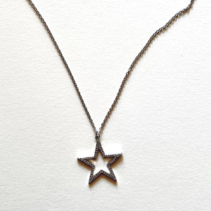 The silver star necklace