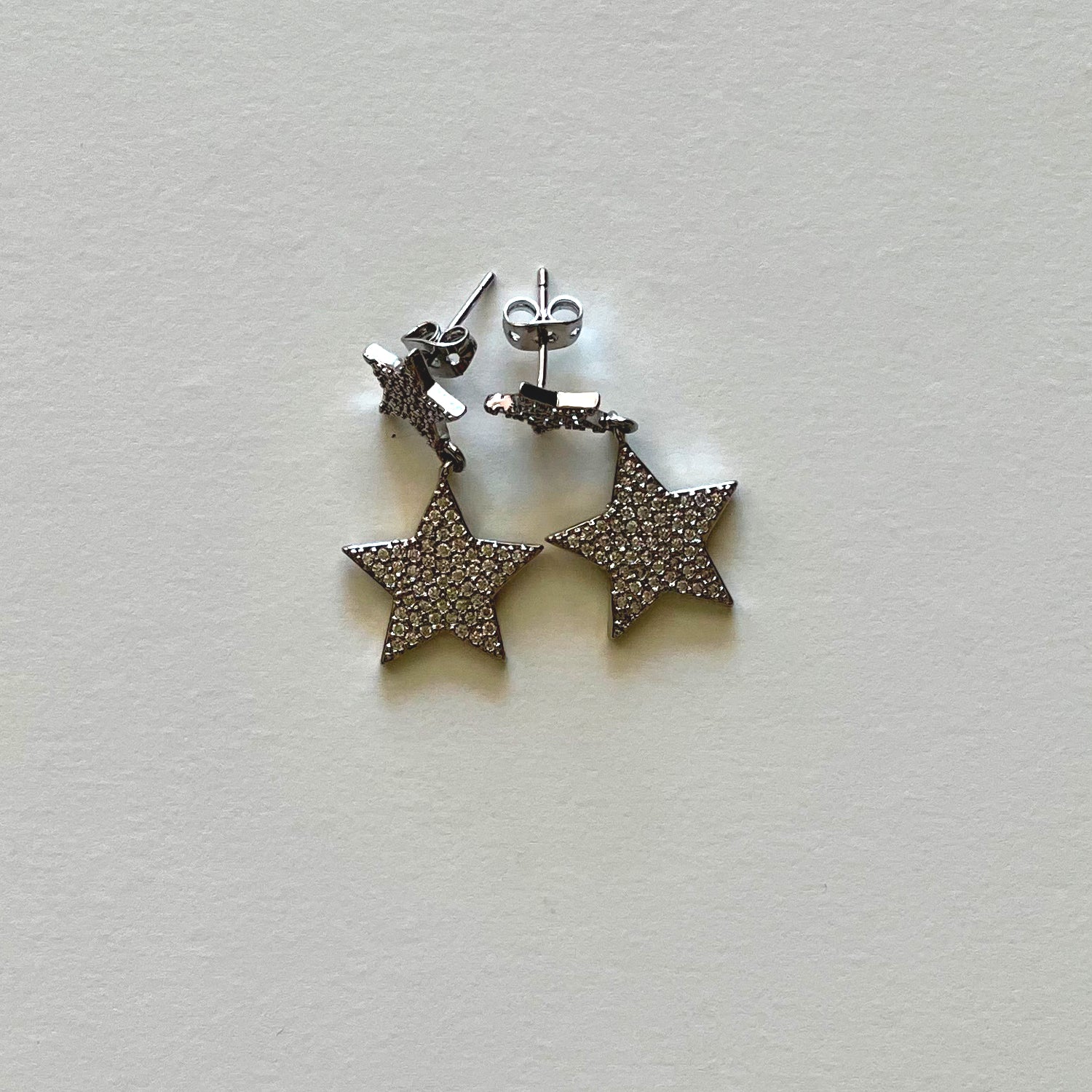 The silver stars earrings