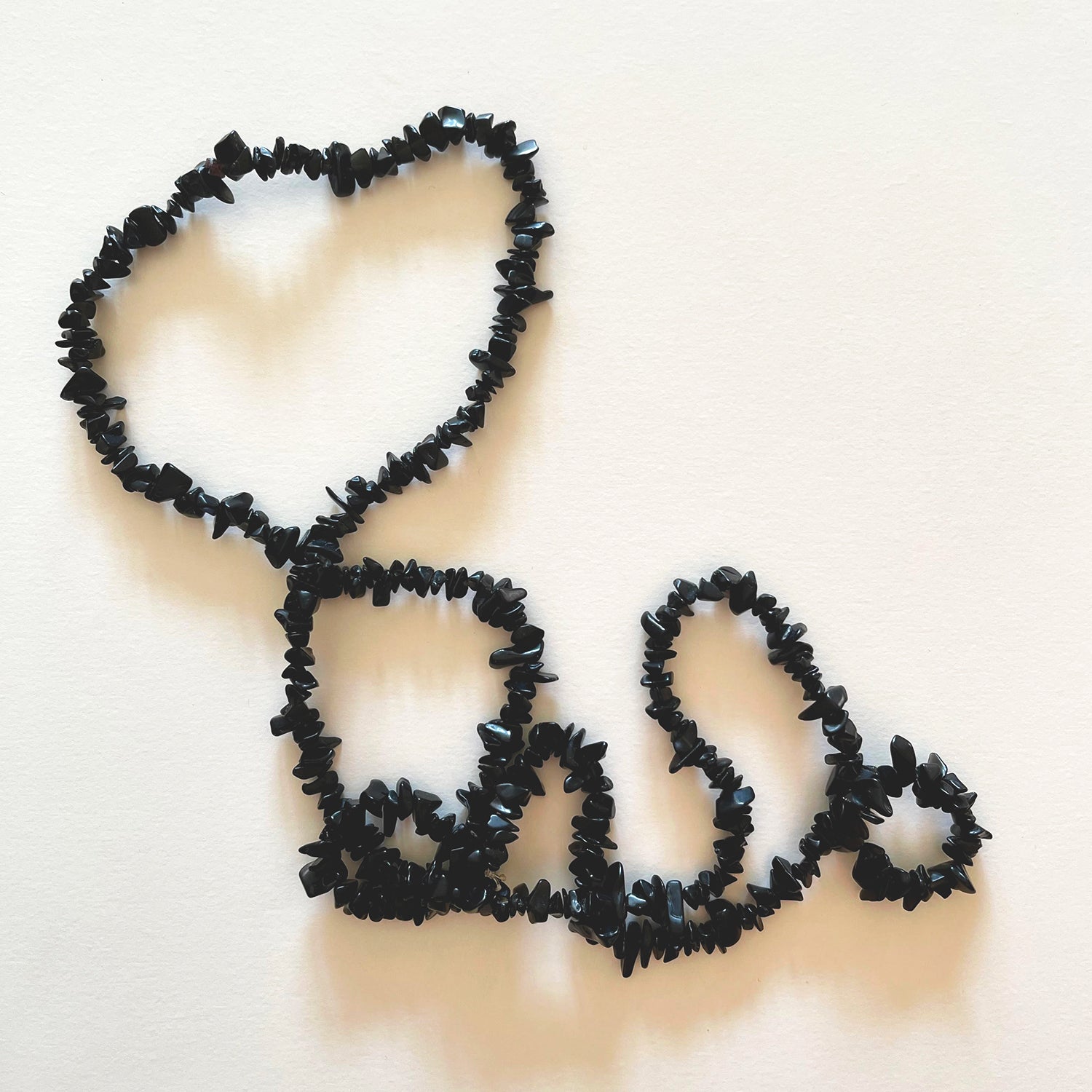 The black stones necklace