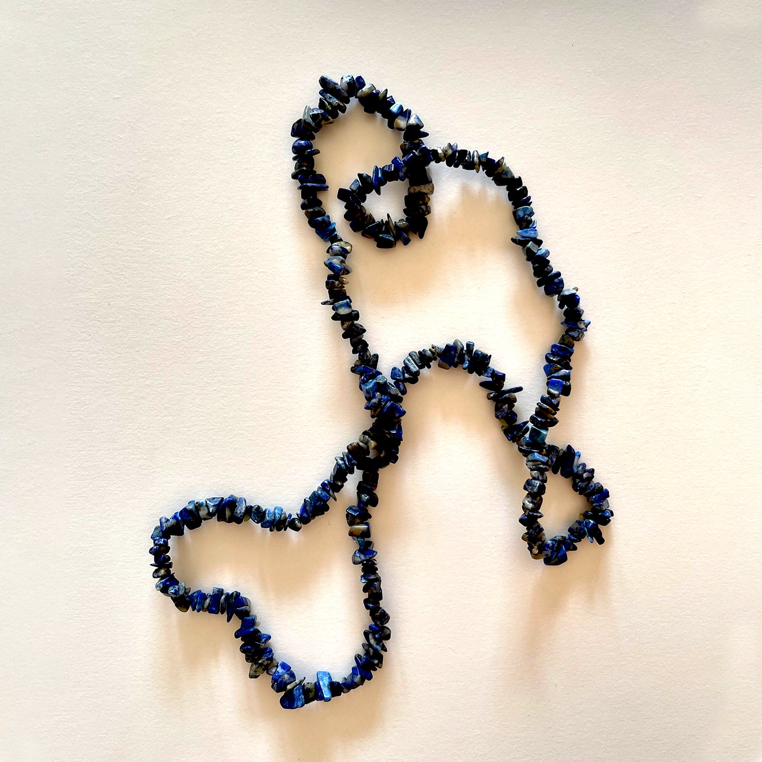 The black stones necklace