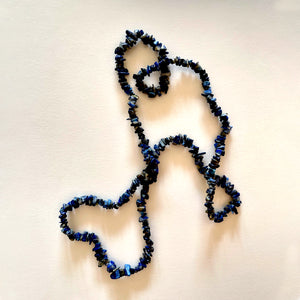 The black stones necklace