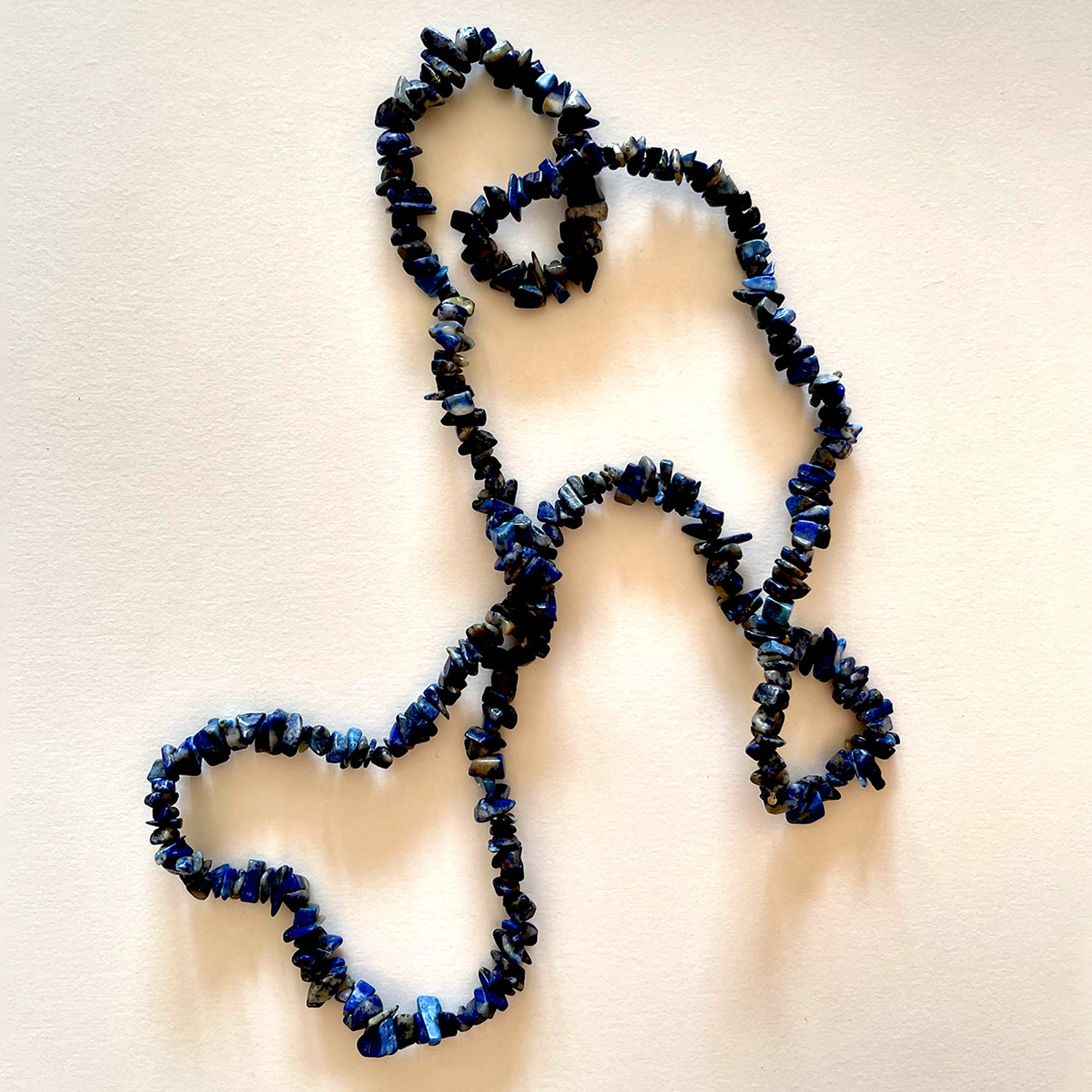 The black stones necklace