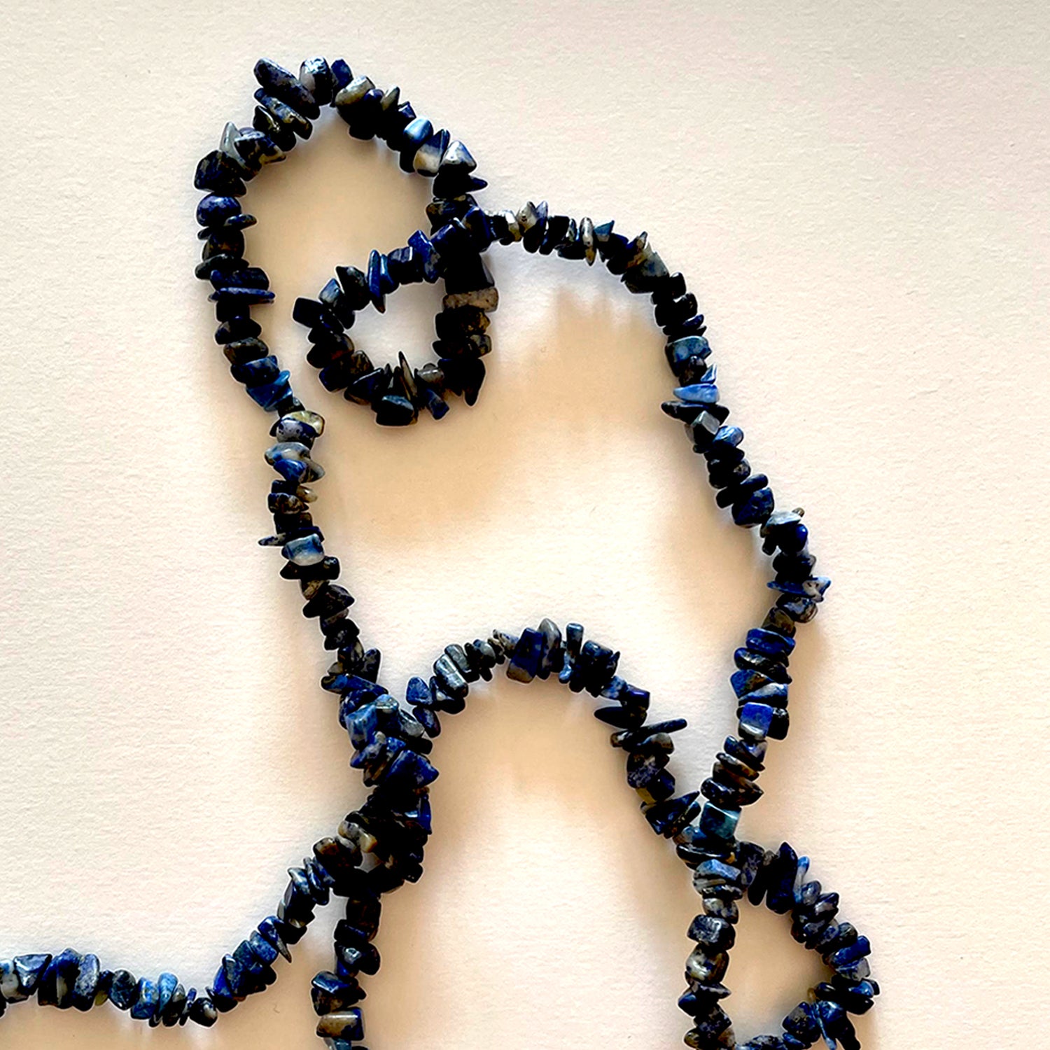 The black stones necklace