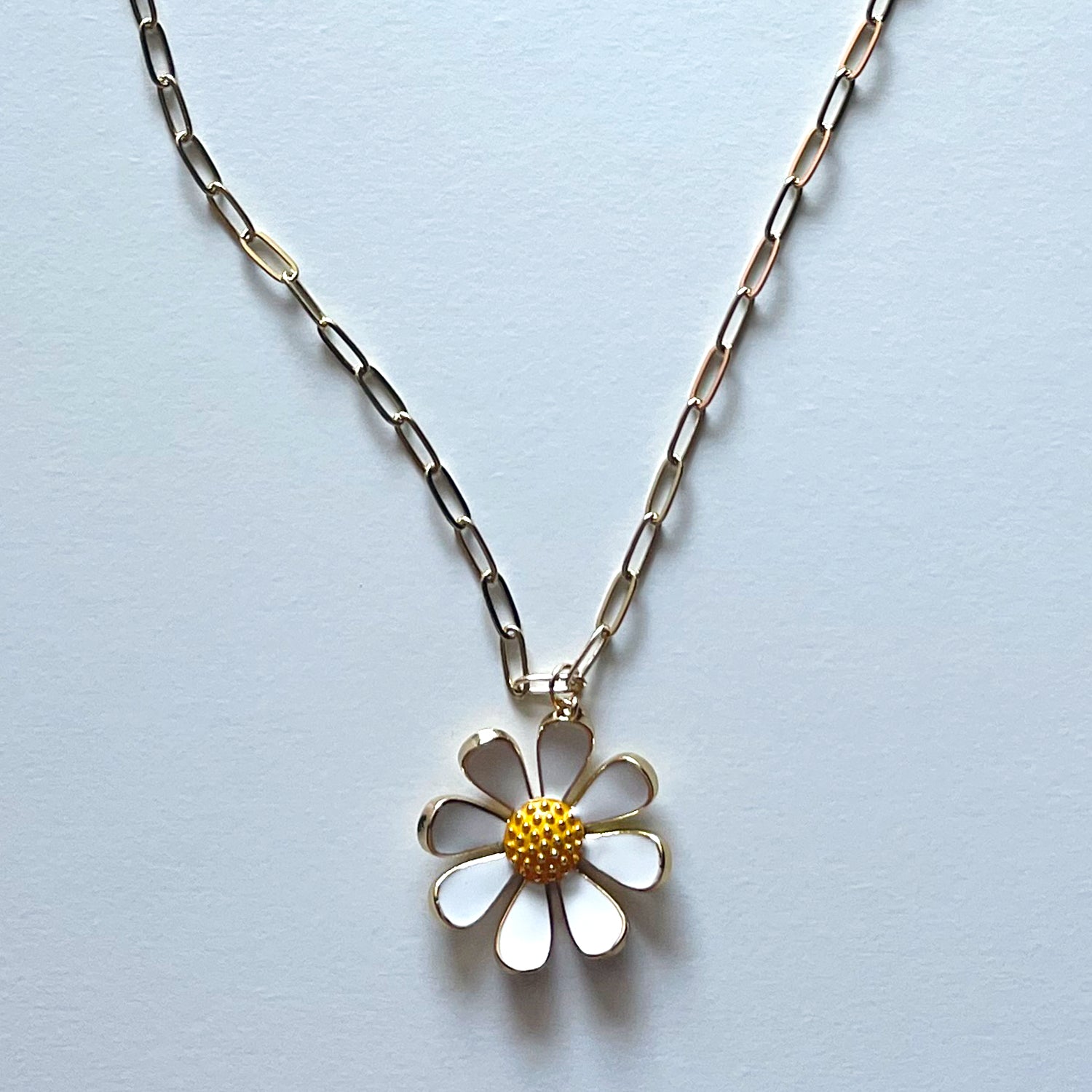 The Daisy necklace