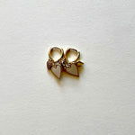 Load image into Gallery viewer, The white heart earrings
