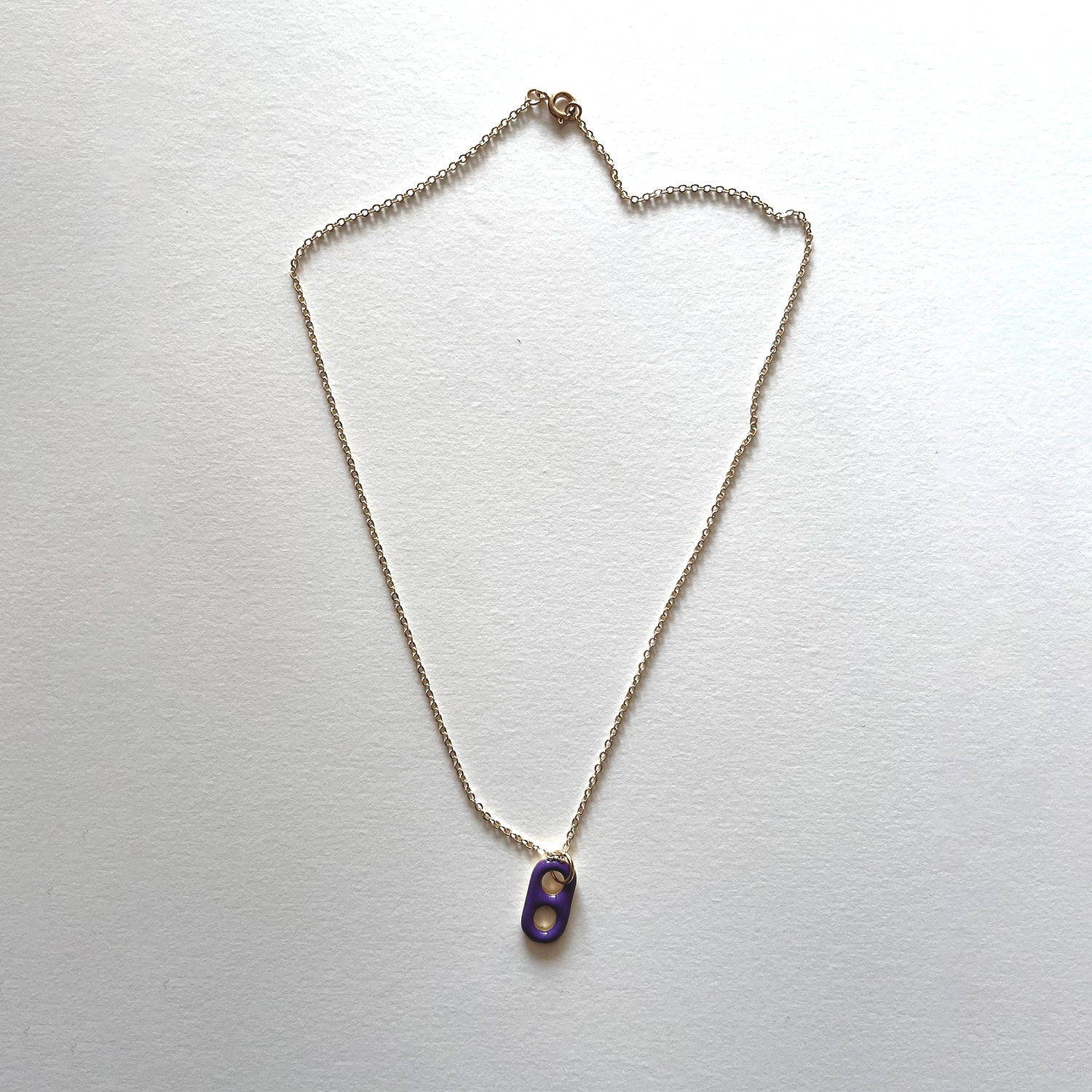 The violet pendant