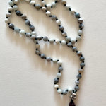 Load image into Gallery viewer, Japamala buda White and green
