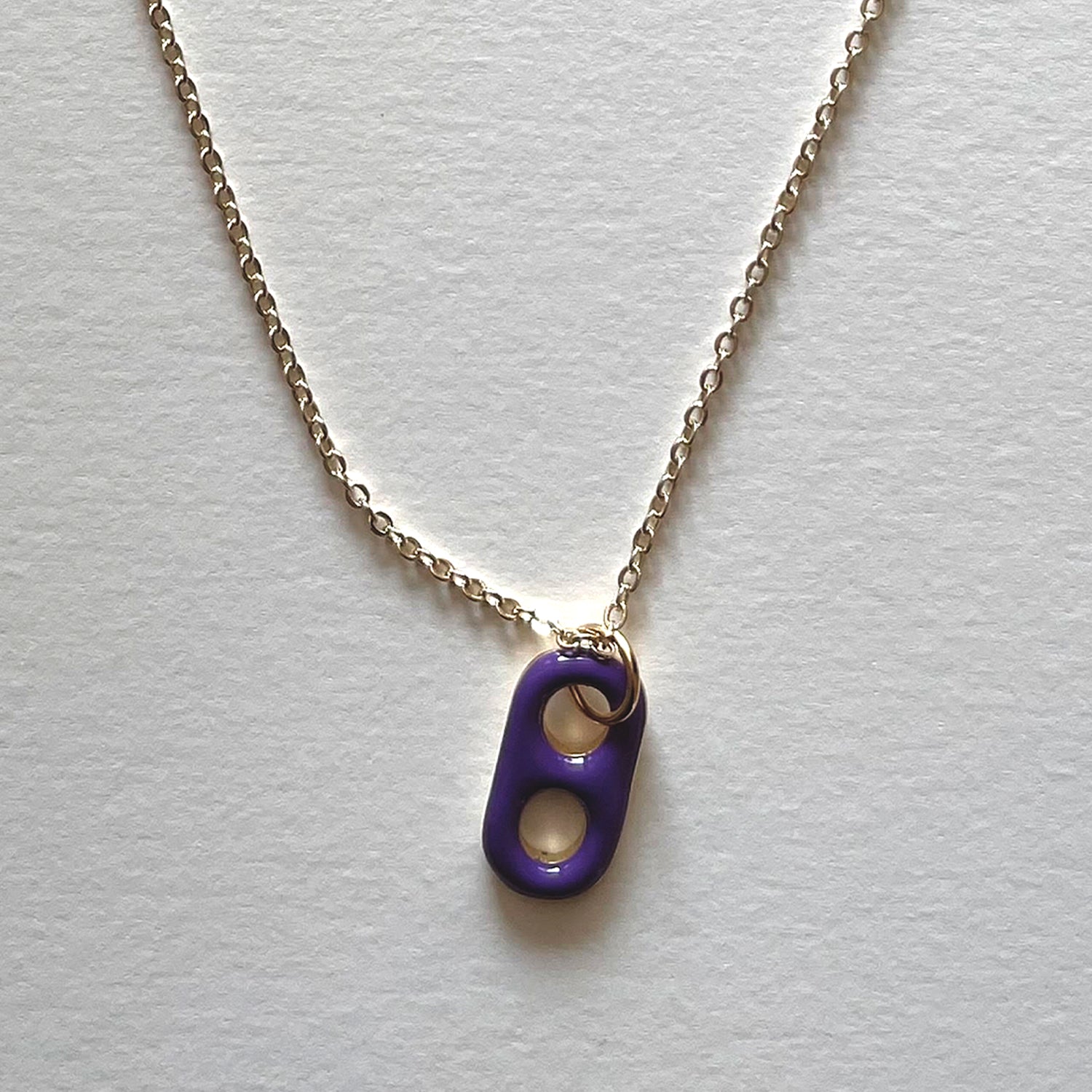 The violet pendant